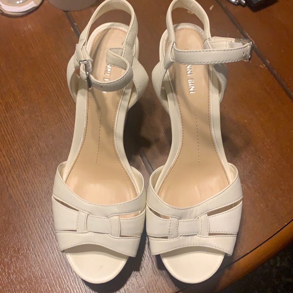 Gianni Bini wedge sandals. Sz 10M